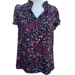 Nordstrom Bobeau flutter sleeve crepe blouse. Floral pattern, size XS.